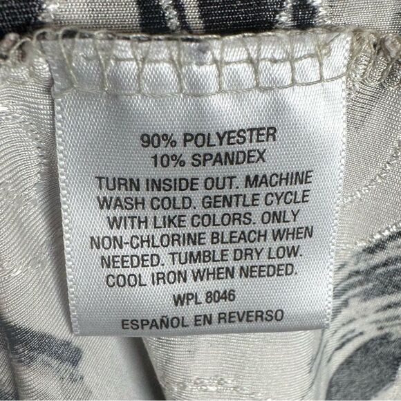 JM Collection black gray & white abstract print jacquard top size petite medium - Picture 7 of 7